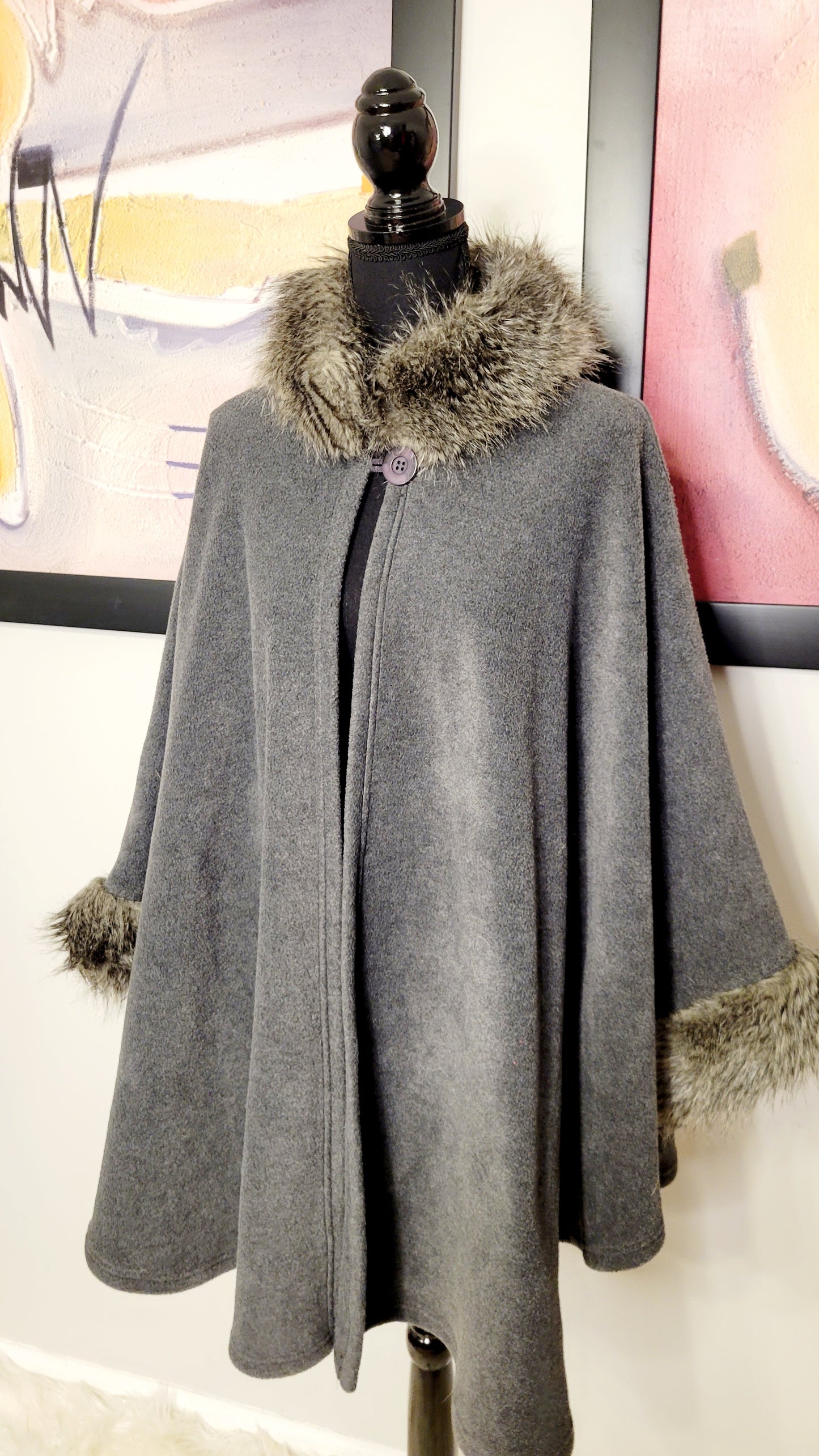 SIZE ONE SIZE  VINTAGE GREY CAPE/WRAP WITH FUR