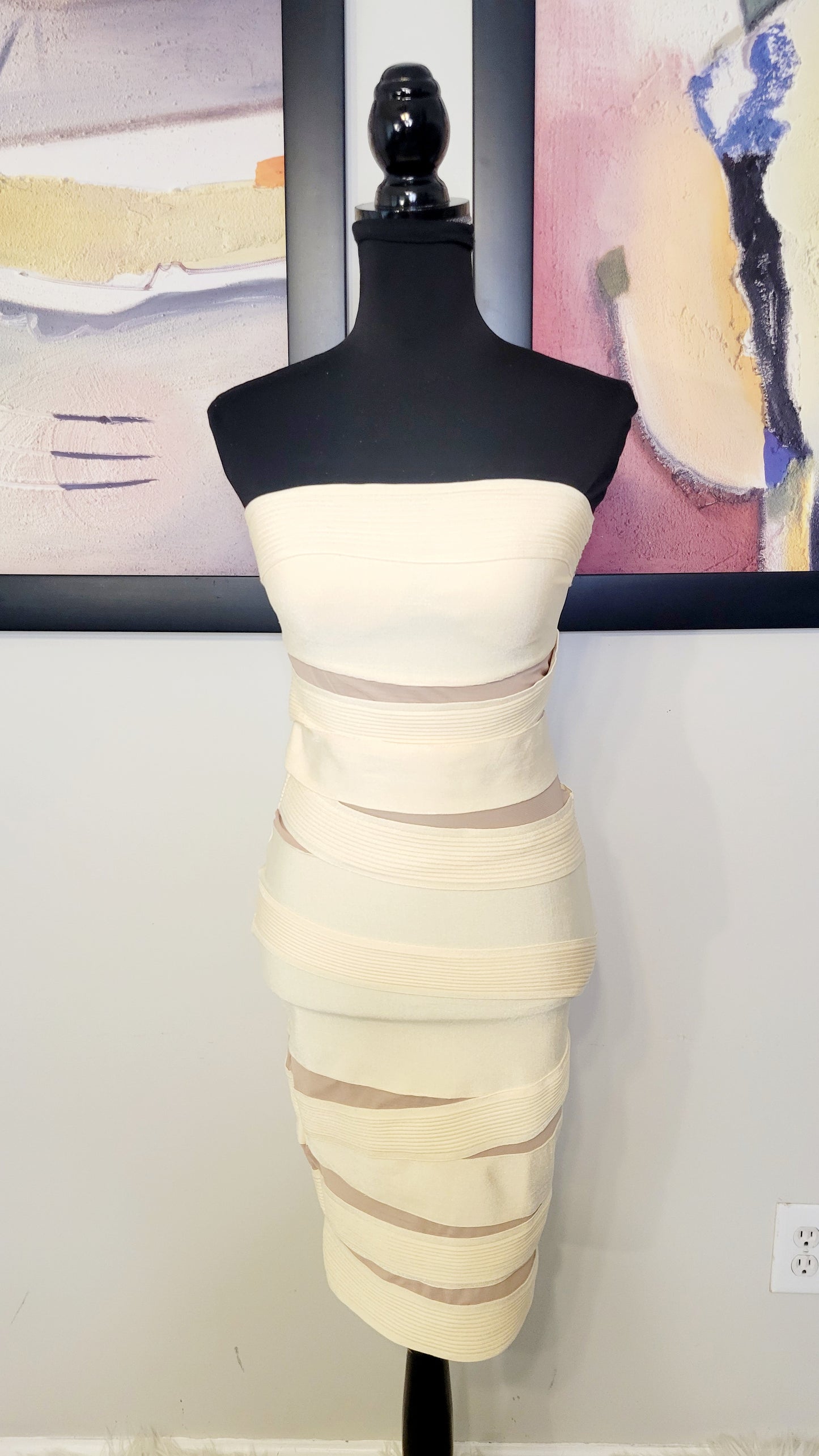 SIZE M FASHIONNOVA DRESS NWT CREAM STRAPS