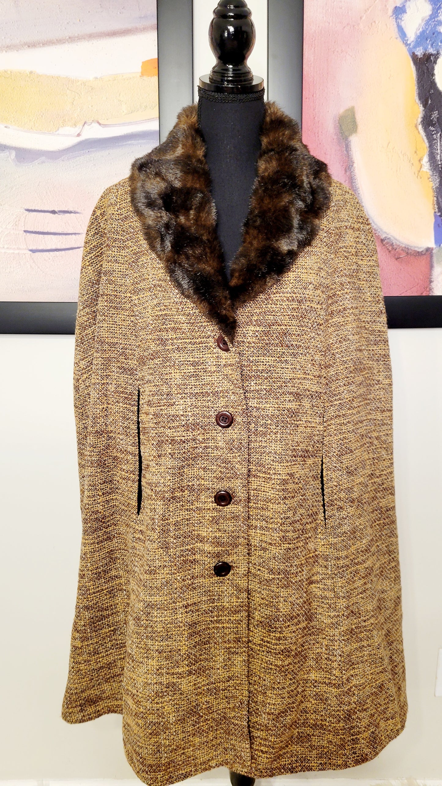 SIZE M PRESTON & YORK CAPE WITH FUR COLLAR