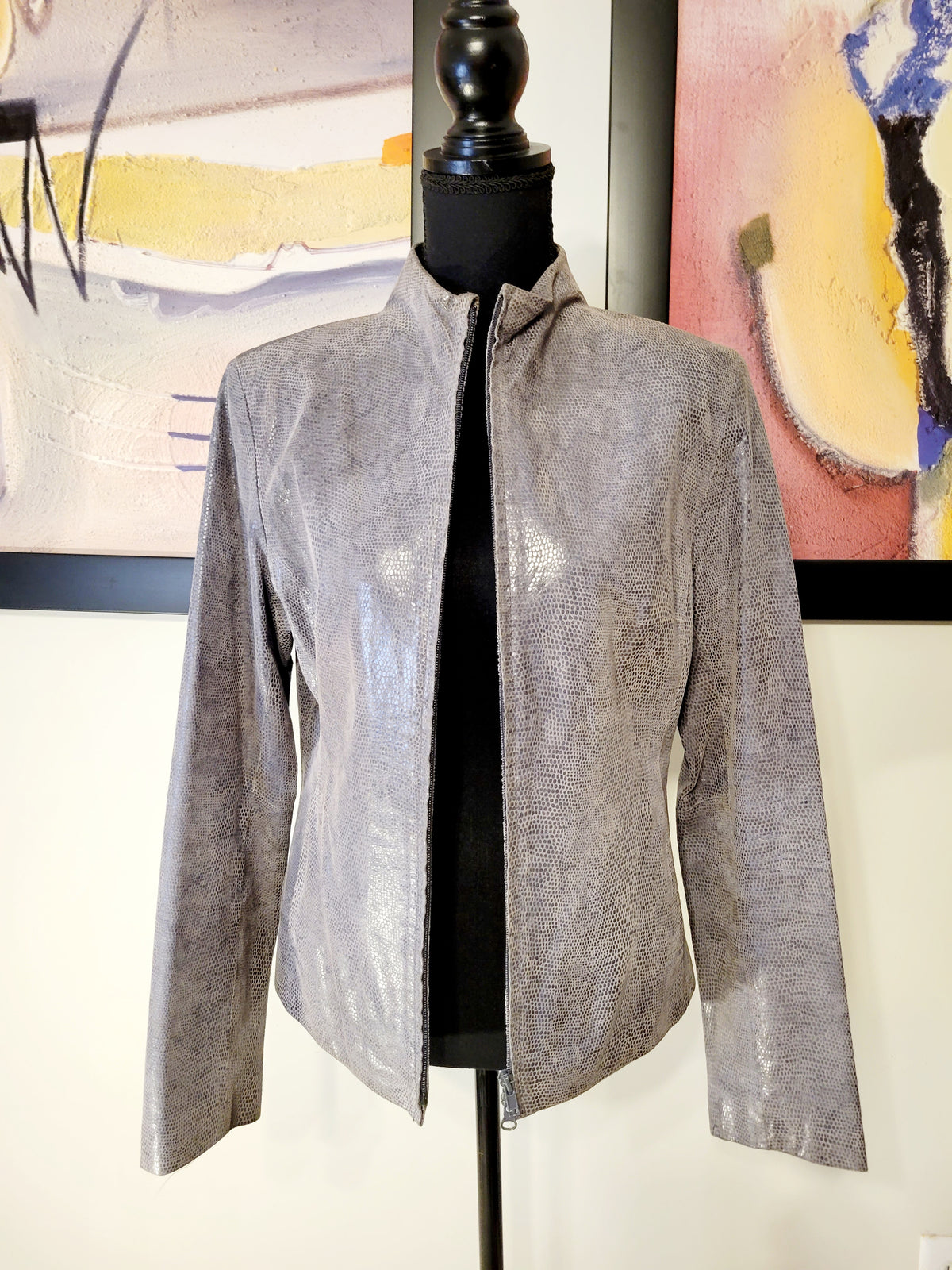 1.30.2023 SIZE 9/10 EXPRESS JACKET